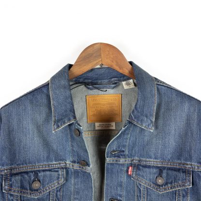 Джинсовая куртка Levi's Trucker Jacket Light Wash